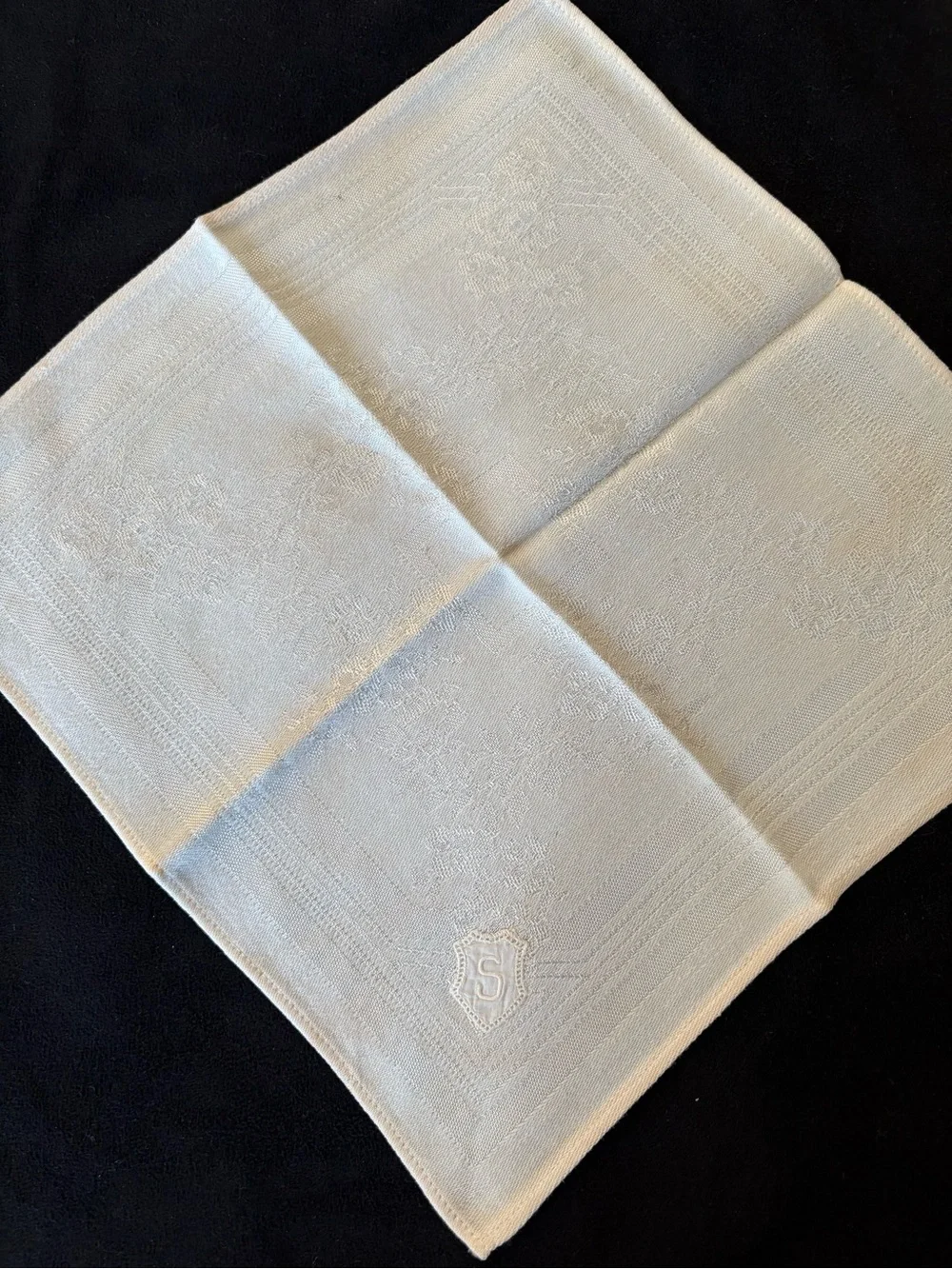 Classic Cream Linen Cocktail Napkins — Set of 4
